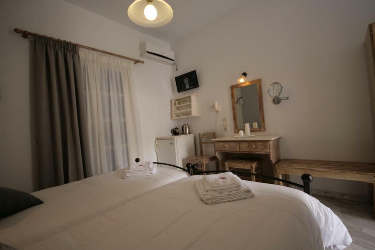 Pension Sofia Parikia  Exterior photo