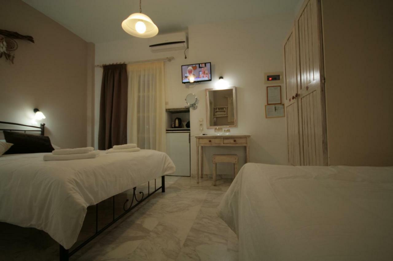 Pension Sofia Parikia  Exterior photo